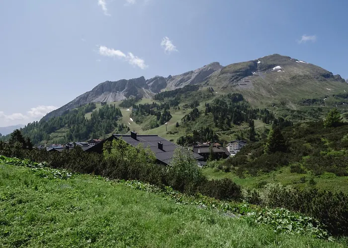 Ellis * オーバータウエルン