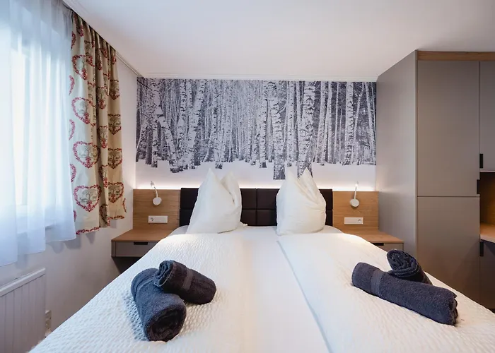 Ellis * オーバータウエルン